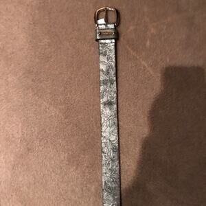 Steve Madden pewter size small belt.